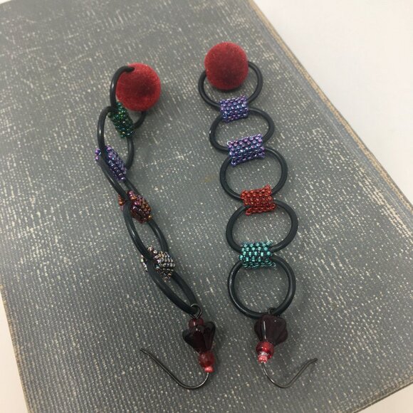 Handmade Long Black 'O' Shape Rubber Seed Bead Red Velvet Drop Dangle Earrings - Picture 4 of 13